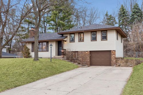 8158 83rd St S, COTTAGE GROVE, MN, 55016-3219 | Card Image