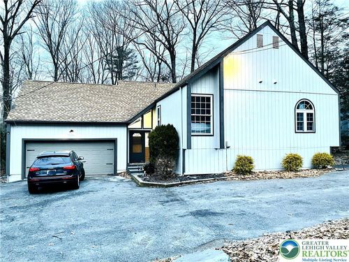 1570 Sullivan Trl, Tannersville, PA, 18372-7889 | Card Image