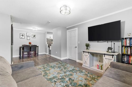 102-61 Wright St, Stoneham, MA, 02180-3584 | Card Image