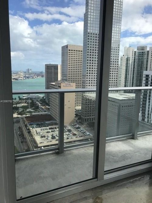 2801-151 Se 1st St, Miami, FL, 33131-1455 | Card Image