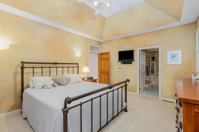 Primary Bedroom Suite - 9316 Yukon Ave S | Image 20