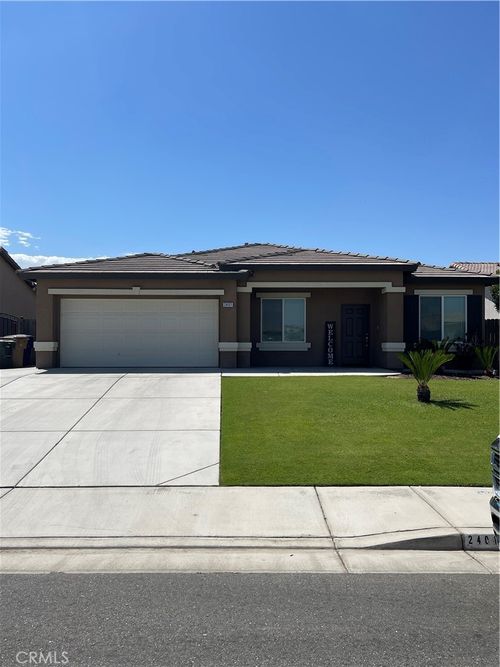 2401 Donnalynn St, Bakersfield, CA, 93313-5879 | Card Image