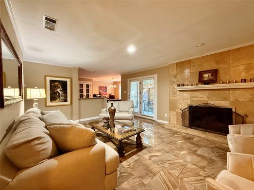 apt-5214-1300 Memory Ln, Arlington, TX, 76011-8839 | Card Image