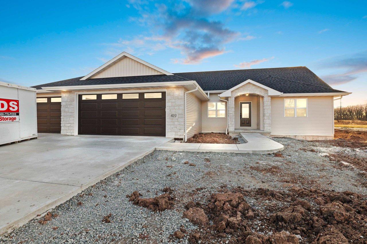 Addison St, DE Pere, WI 54115