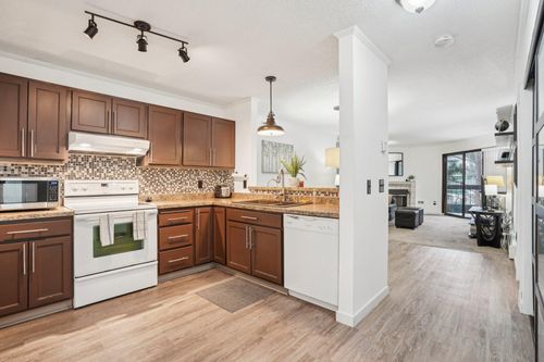 apt-2201-7621 Edinborough Way, Edina, MN, 55435-5276 | Card Image