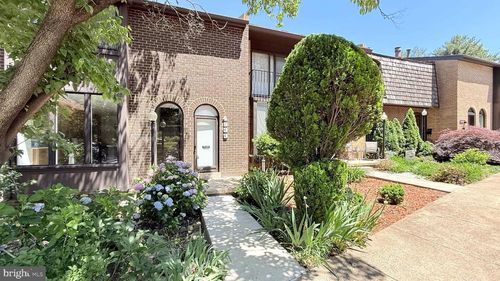 4933 Oriskany Dr, ANNANDALE, VA, 22003-5141 | Card Image