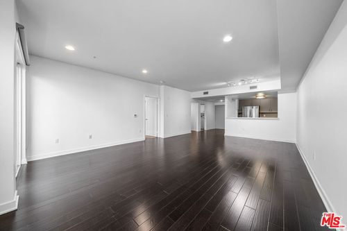 apt-407-436 S Virgil Ave, Los Angeles, CA, 90020-1439 | Card Image
