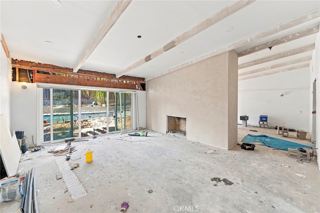 Residential in Woodland Hills 2
