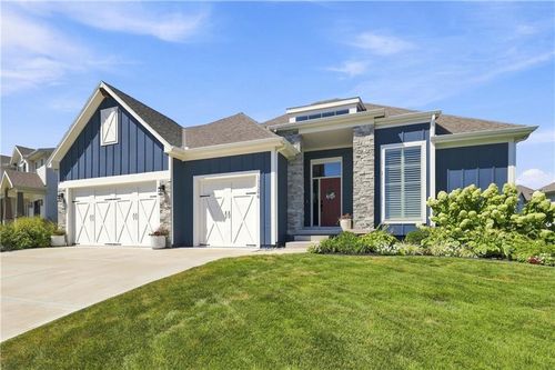 17344 Bradshaw St, Overland Park, KS, 66221-7150 | Card Image