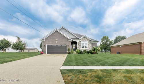 451 W Woodlake Cir, Mt Washington, KY, 40047-6185 | Card Image