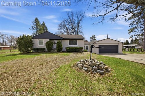 13912 22 Mile Rd, Shelby Twp, MI, 48315-4206 | Card Image
