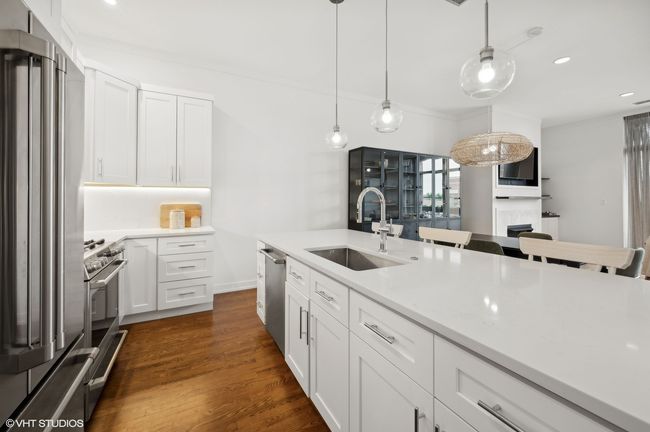 APT-414 - 1350 W Fullerton Ave, Condo with 2 bedrooms, 2 bathrooms and 1 parking in Chicago IL | Image 7