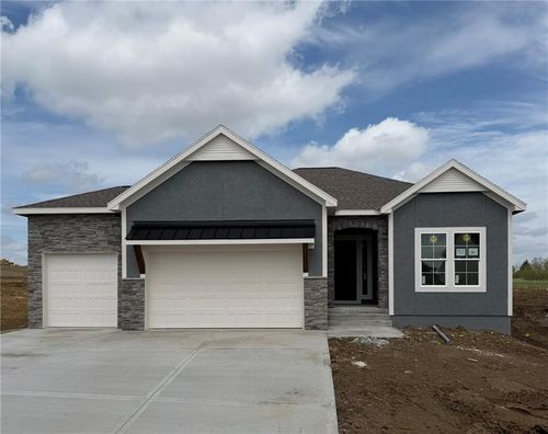 1612 Sw Arbor Park Dr, Lee's Summit, MO, 64082-4224 | Card Image