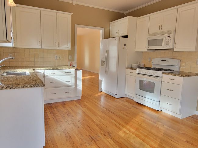 17 - 17 Ninas Way, Condo with 3 bedrooms, 3 bathrooms and 6 parking in Manchester CT | Image 6