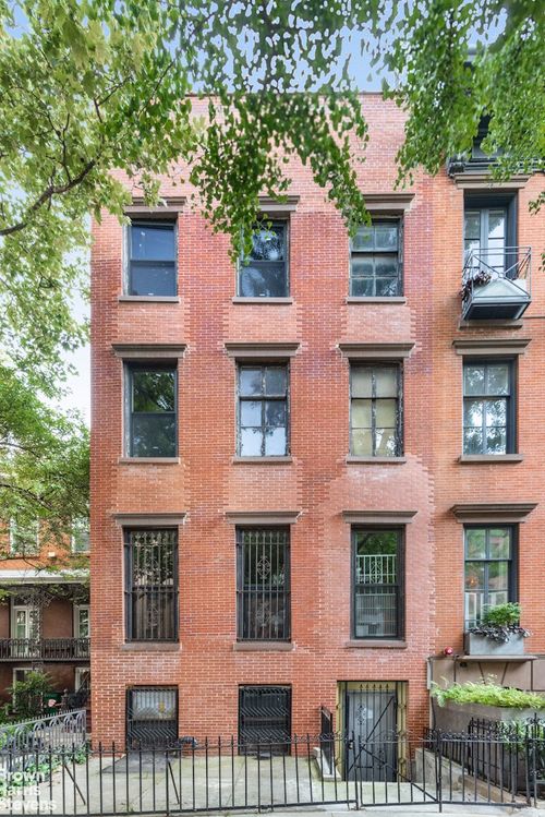324 E 18th St, New York, NY, 10003-2893 | Card Image