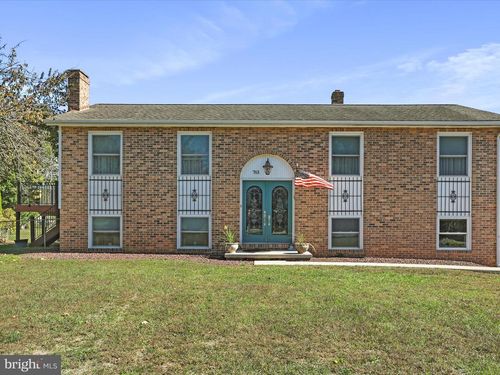 763 Joy Dr, GREENCASTLE, PA, 17225-9437 | Card Image