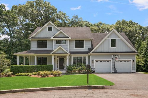 9 River Oak Rd, Barrington, RI, 02806-3916 | Card Image