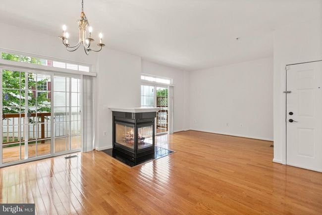 101 - 13800 Breezy Ridge Way, Townhouse with 3 bedrooms, 3 bathrooms and null parking in WOODBRIDGE VA | Image 9