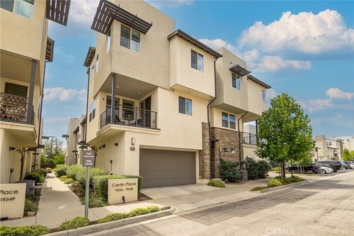 19536 Cardin Pl, Northridge, CA, 91324-1677 | Card Image