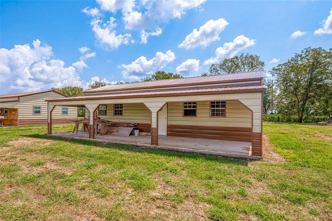 2080 Avenue J St, Home with 3 bedrooms, 2 bathrooms and null parking in Boling TX | Image 31
