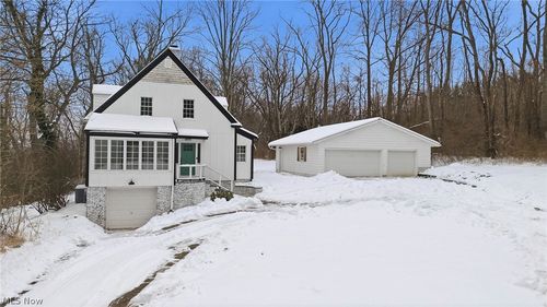 3246 Stimson Rd, Norton, OH, 44203-6434 | Card Image