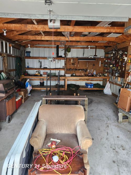 1902 Zauel St, Saginaw, MI, 48602-1087 | Card Image