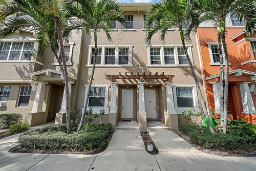 4-770 Millbrae Court, West Palm Beach, FL, 33401 | Card Image