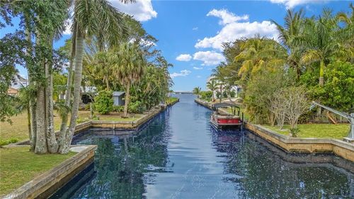 1229 Carlene Ave, FORT MYERS, FL, 33901-8715 | Card Image
