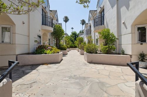 unit-10-5107 Coldwater Canyon Ave, Sherman Oaks, CA, 91423-1693 | Card Image