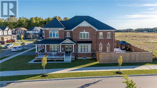 253 Kinsman Dr, Binbrook, ON, L0R1C0 | Card Image