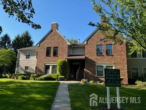 184 Wycoff Way W, East Brunswick, NJ, 08816-5642 | Card Image