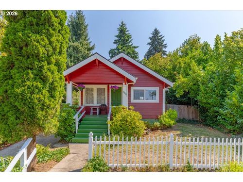 880 Ne Thompson Ave, Salem, OR, 97301 | Card Image