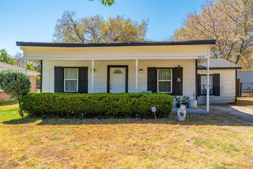 7833 Tacoma Dr, White Settlement, TX, 76108-3244 | Card Image