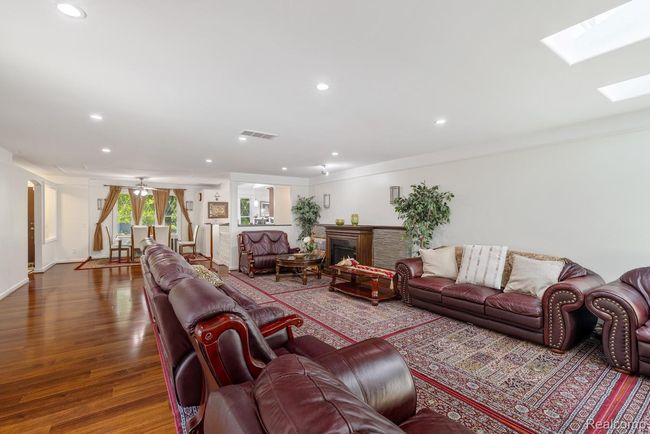 297 Vreeland Dr-11.jpg | Image 10