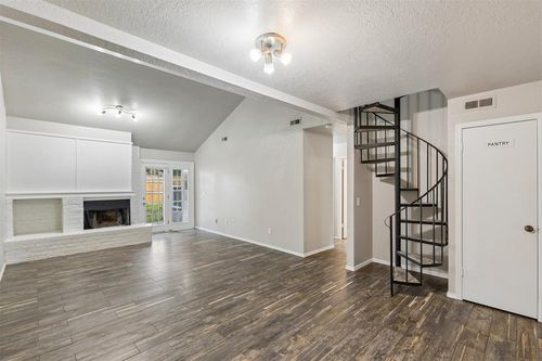 709 Stonecroft Circle, Edmond, OK, 73034 | Card Image