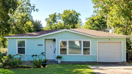 2005 Magnolia Dr, La Marque, TX, 77568-5248 | Card Image