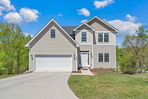 1140 Crosscreek Dr, Christiansburg, VA, 24073-4166 | Card Image