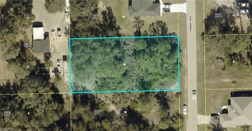 2215 Robert Ave, ALVA, FL, 33920-1025 | Card Image