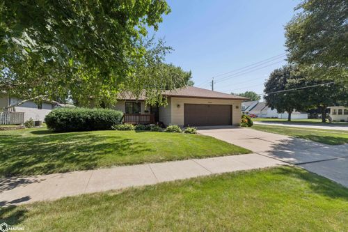 1009 15th Street Se, Mason City, IA, 50401 | Card Image