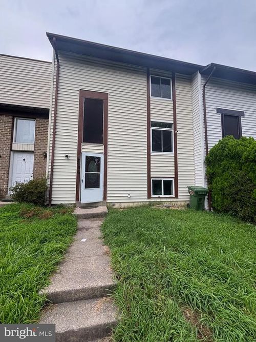 2696 Seville Cir, WOODBRIDGE, VA, 22192-3109 | Card Image