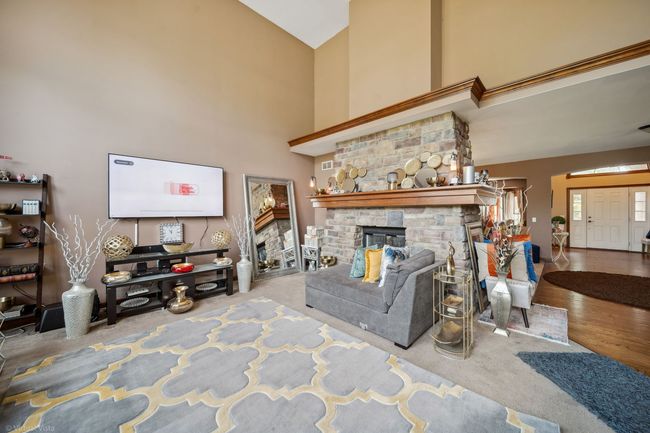 26200 W Chatham Dr, House other with 5 bedrooms, 3 bathrooms and 3 parking in Plainfield IL | Image 8