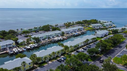 apt-a-5092 Beach Dr Se, ST PETERSBURG, FL, 33705-4869 | Card Image