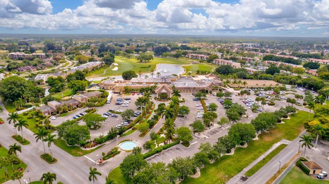 6700 Versailles Ct, Condo with 3 bedrooms, 3 bathrooms and null parking in Lake Worth FL | Image 78