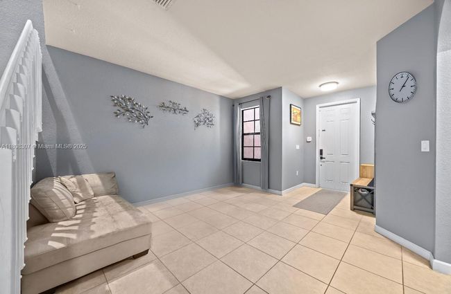 3427 W 89 Th Ter, Townhouse with 3 bedrooms, 3 bathrooms and null parking in HIALEAH FL | Image 4