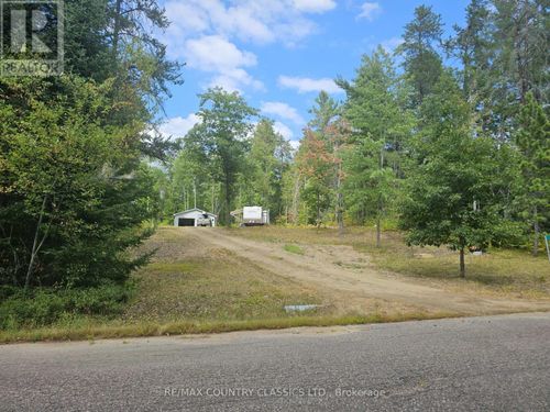 74 Murray Park St, Barry's Bay, ON, K0J1B0 | Card Image