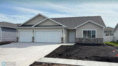 7354 29th St S, Fargo, ND, 58104-2509 | Card Image