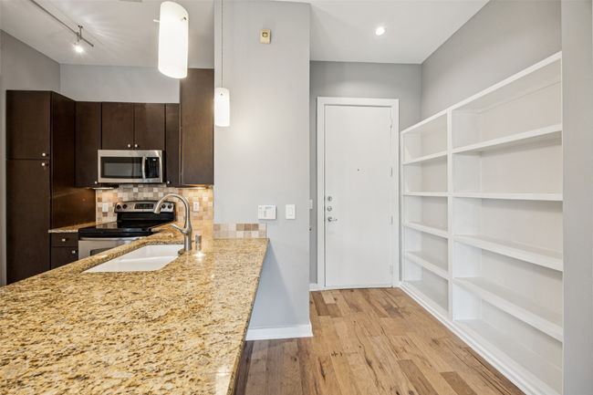 APT-419 - 2950 Mckinney Ave, Condo with 2 bedrooms, 2 bathrooms and null parking in Dallas TX | Image 12