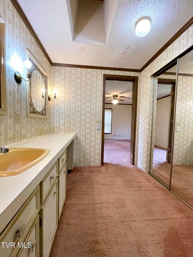Primary Bath | Image 15