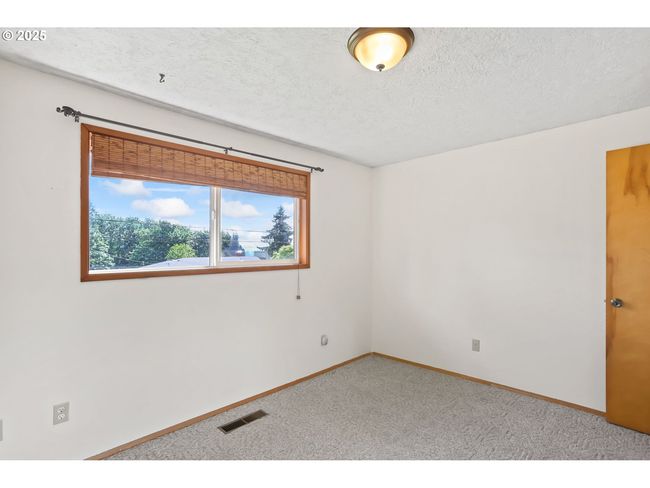 2335 5 Th St, House other with 3 bedrooms, 2 bathrooms and 2 parking in Columbia City OR | Image 26