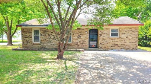 521 S 6th St, Charleston, MO, 63834-2133 | Card Image